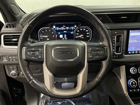 Used 2021 GMC Yukon XL Denali AWD/4WD image 16