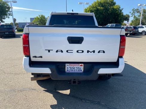 Used 2024 Toyota Tacoma TRD Off-Road w/ TRD Off Road Upgrade Package AWD/4WD image 5