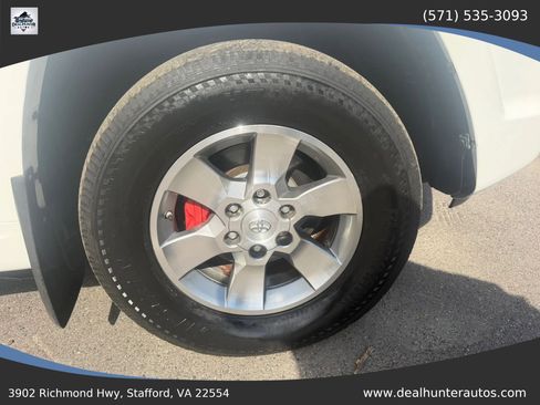 Used 2012 Toyota 4Runner SR5 AWD/4WD image 6