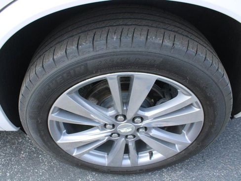 Used 2024 Cadillac XT6 Premium Luxury AWD/4WD image 7