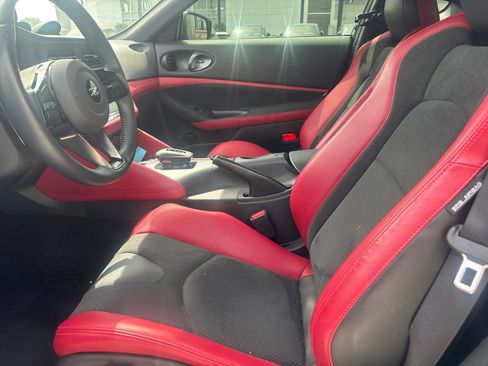 Used 2024 Nissan Z Performance w/ Floor Mat Package RWD image 11