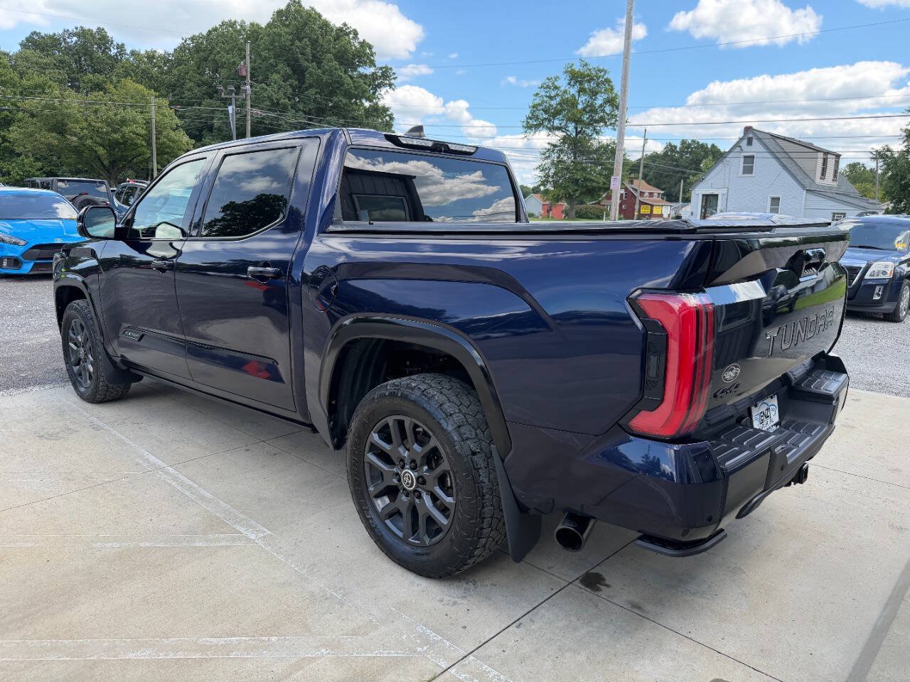 Used 2024 Toyota Tundra Platinum AWD/4WD image 8
