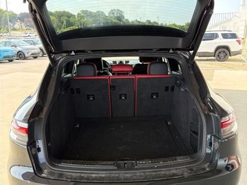 Used 2019 Porsche Macan AWD/4WD image 12