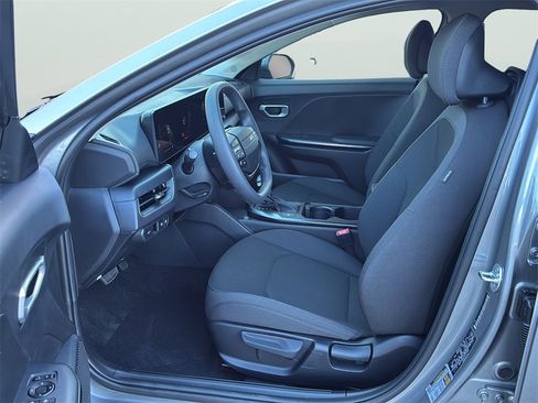 New 2026 Kia K4 LXS image 13