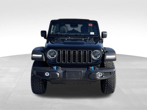 Used 2025 Jeep Wrangler Unlimited Rubicon 4xe w/ Convenience Group AWD/4WD image 4