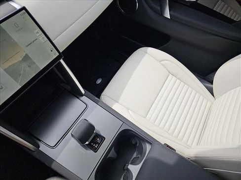 New 2025 Land Rover Discovery Sport S image 23