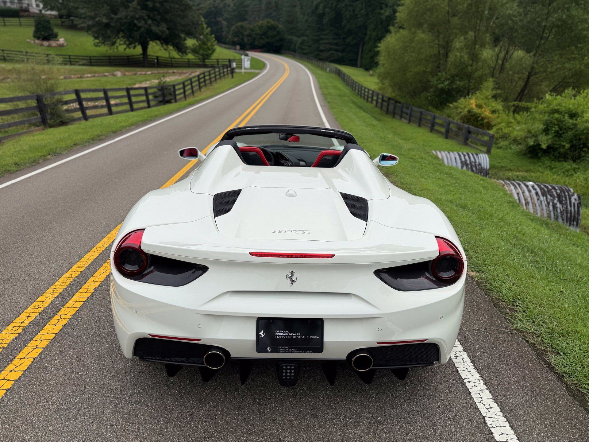 Used 2018 Ferrari 488 Spider RWD image 5
