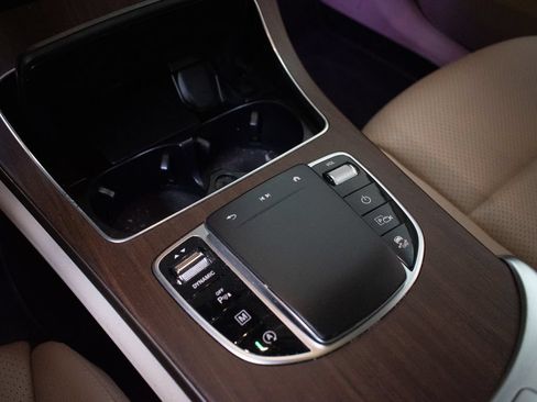 Used 2022 Mercedes-Benz GLC 300 4MATIC image 19