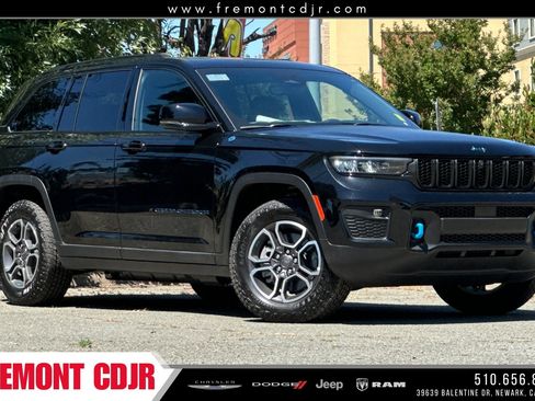 New 2023 Jeep Grand Cherokee Trailhawk image 1