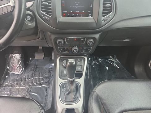 Used 2019 Jeep Compass Latitude AWD/4WD image 11