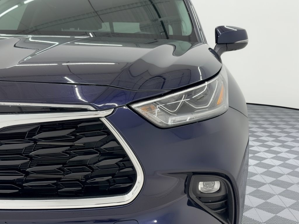 Used 2022 Toyota Highlander Platinum AWD/4WD image 12