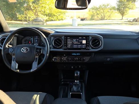 Used 2023 Toyota Tacoma TRD Off-Road AWD/4WD image 12
