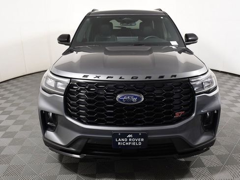 Used 2025 Ford Explorer ST AWD/4WD image 2