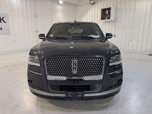 Used 2023 Lincoln Navigator L Reserve image 8