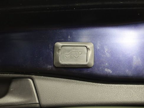 Used 2021 Toyota RAV4 XSE AWD/4WD image 19