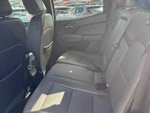 Used 2023 Chevrolet Colorado ZR2 w/ ZR2 Convenience Package III image 11