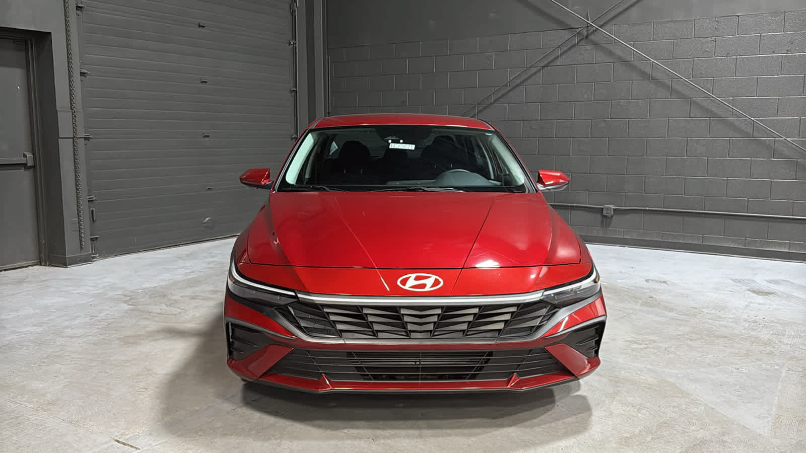 Used 2024 Hyundai Elantra SEL FWD image 2
