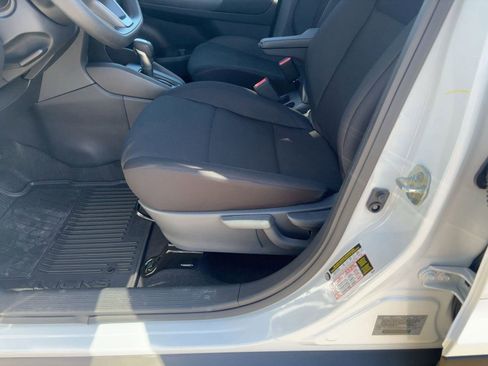 New 2025 Nissan Kicks Play S image 14