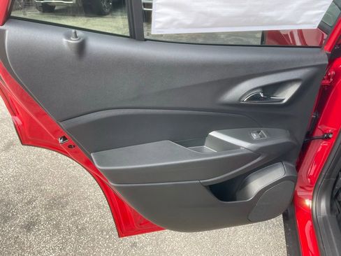New 2026 Chevrolet Trax RS w/ Sunroof Package FWD image 23