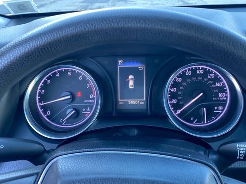 Used 2019 Toyota Camry LE image 17