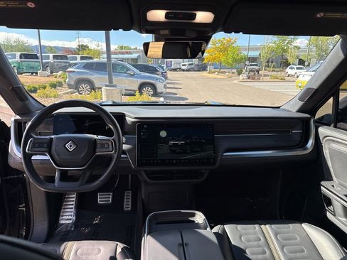 Used 2022 Rivian R1T Adventure AWD/4WD image 12