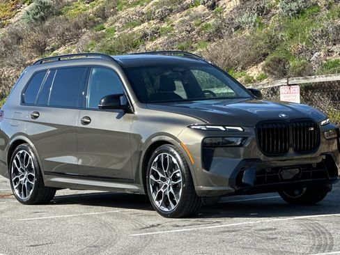 New 2026 BMW X7 M60i AWD/4WD image 9