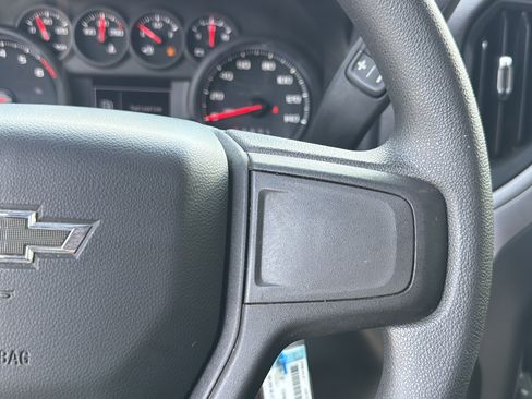 Used 2021 Chevrolet Silverado 1500 Custom Trail Boss AWD/4WD image 30