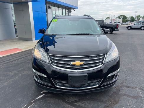 Used 2016 Chevrolet Traverse LT w/ Style and Technology Package FWD image 7