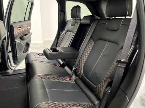 Used 2025 Jeep Grand Cherokee Summit image 14