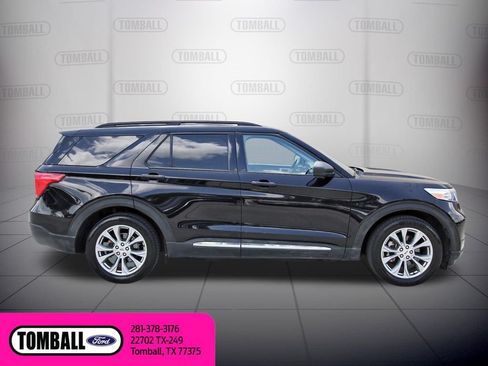 Used 2022 Ford Explorer XLT w/ Equipment Group 202A RWD image 9