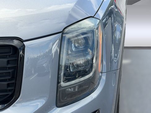 Used 2022 Kia Telluride SX w/ SX Prestige Package AWD/4WD image 11