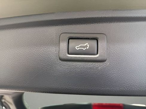 Used 2017 Subaru Outback 2.5i Limited image 39