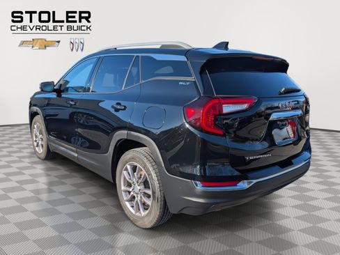 Used 2023 GMC Terrain SLT image 3
