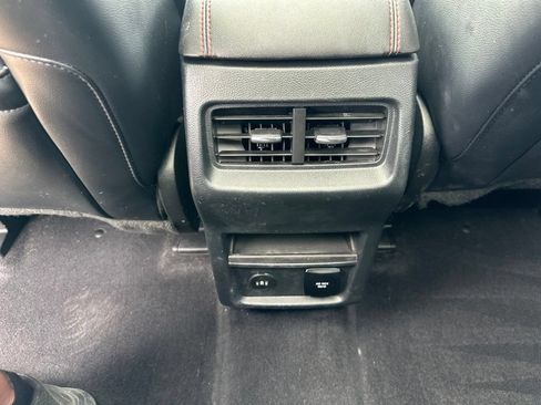 Used 2023 Ford Edge ST-Line AWD/4WD image 23
