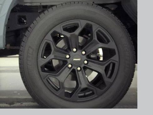 Used 2019 Ford F150 Lariat w/ Equipment Group 502A Luxury image 12