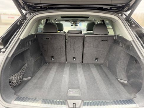 Certified 2025 Audi Q5 2.0T Premium w/ Convenience Package image 6