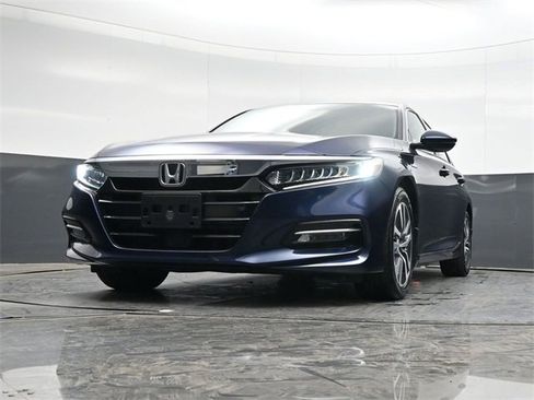 Used 2019 Honda Accord Touring image 29