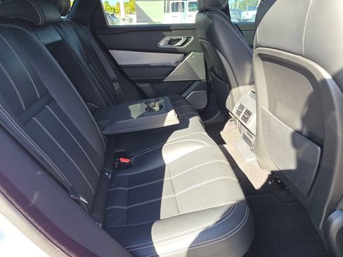 Used 2021 Land Rover Range Rover Velar R-Dynamic S image 13