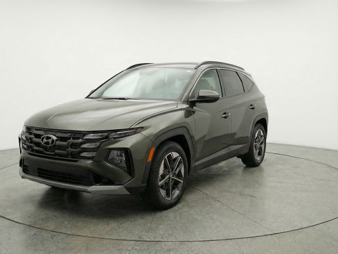 Used 2025 Hyundai Tucson SEL FWD image 3