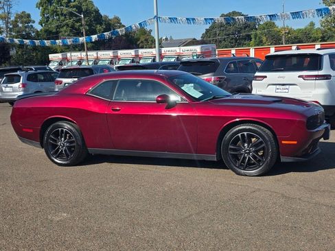 Used 2019 Dodge Challenger SXT w/ Plus Package image 2