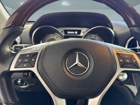 Used 2013 Mercedes-Benz SL 550 w/ Premium Pkg image 10