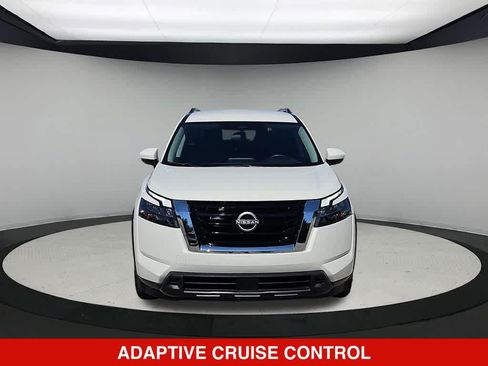 Used 2024 Nissan Pathfinder SV FWD image 9