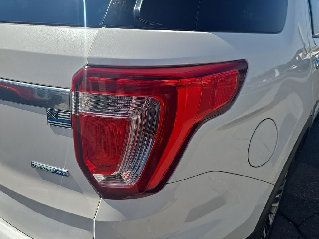 Used 2016 Ford Explorer Platinum AWD/4WD image 36
