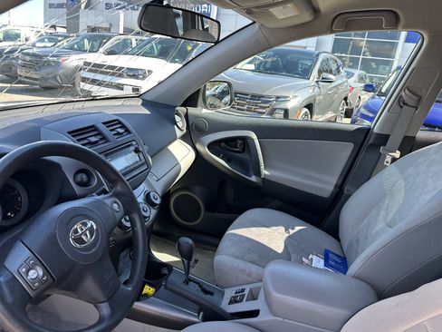 Used 2012 Toyota RAV4 4WD w/ Value Pkg image 27