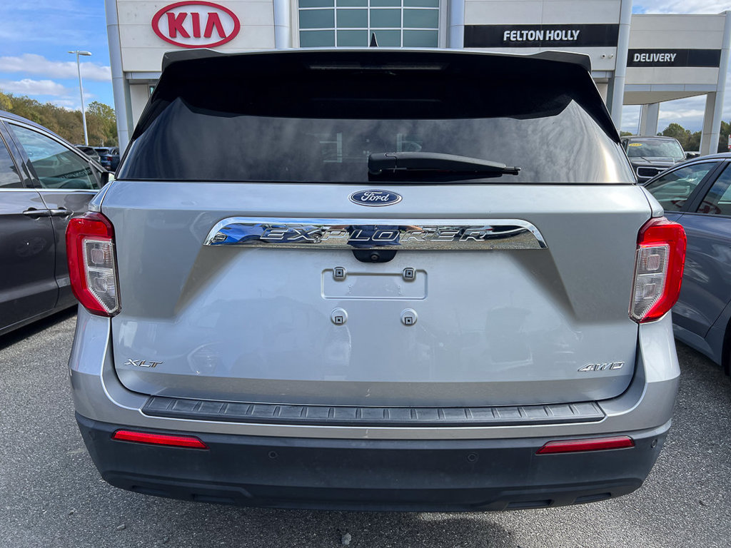 Used 2022 Ford Explorer XLT AWD/4WD image 4