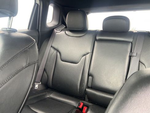 Used 2025 Jeep Compass Limited image 24