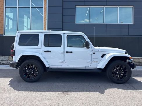 Used 2023 Jeep Wrangler Unlimited Sahara w/ Cold Weather Group AWD/4WD image 2