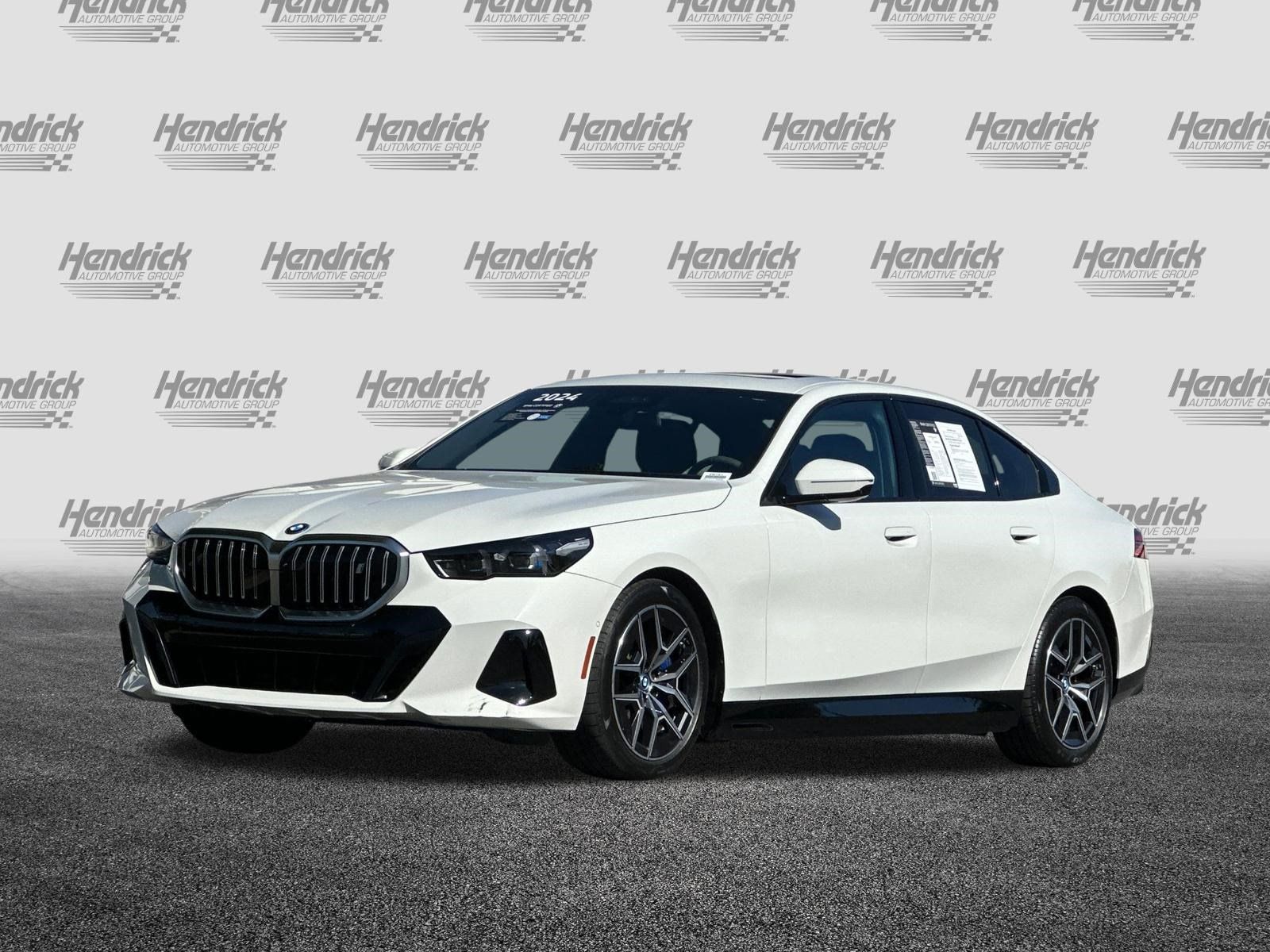 Used 2024 BMW i5 eDrive40i w/ M Sport Package RWD image 9