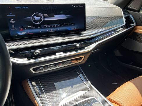 Used 2024 BMW X5 M60i w/ Parking Assistance Package AWD/4WD image 32