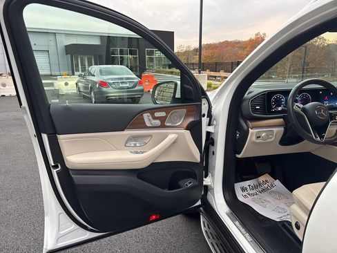 Used 2025 Mercedes-Benz GLS 450 GLS 450 image 22